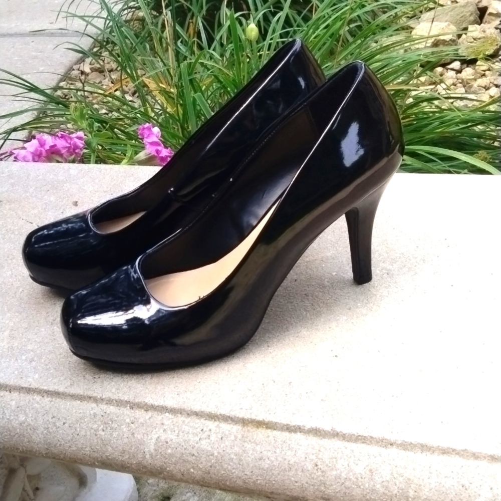 Just Fab Black Paten Leather Heels, size 9